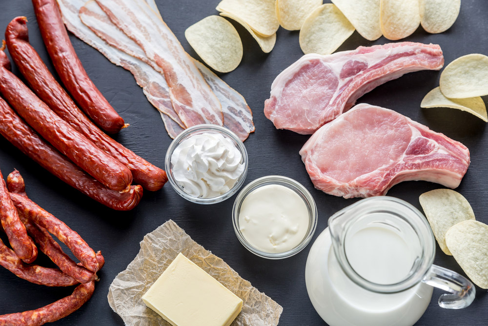 Potraviny bohaté na nasýtené tuky a ich dopad na cholesterol